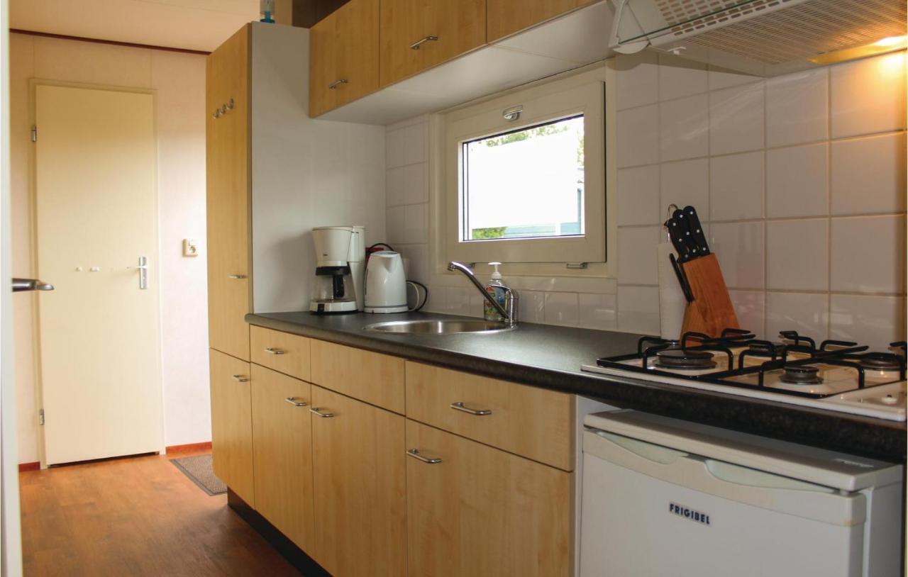 Nice Home In Tzummarum With Kitchen 외부 사진